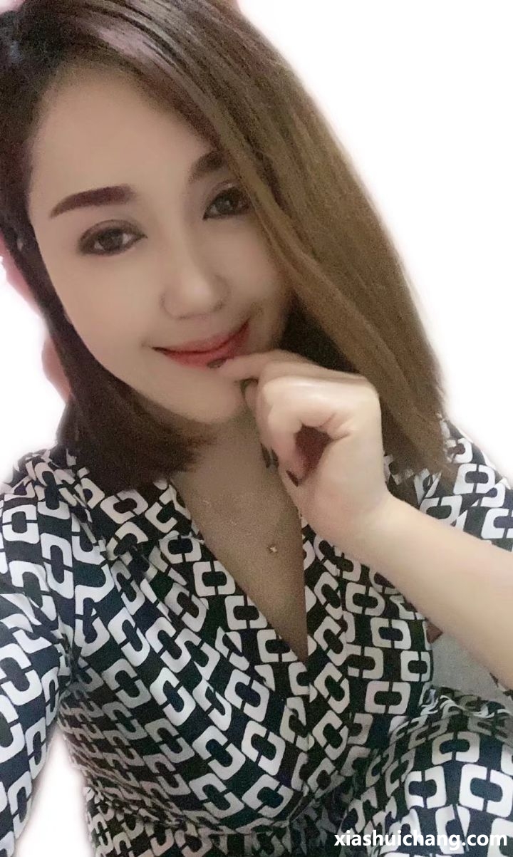 002919y3l3e2jms6aae26v.jpg