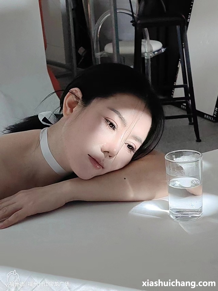 191046f2l4c4rzpc4r2a74.jpg