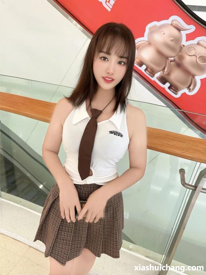 024550yg3kk556eh036zhr.jpg